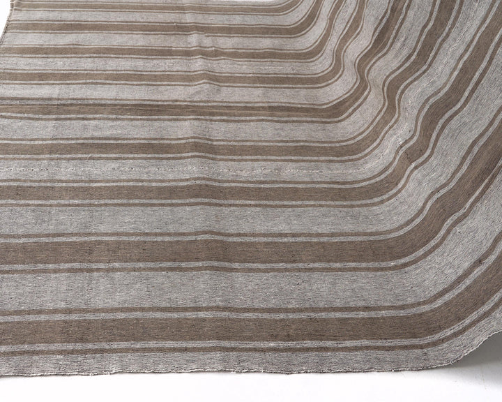 Kilim Rug 6' 7" x 10' 4" | No. VR34528