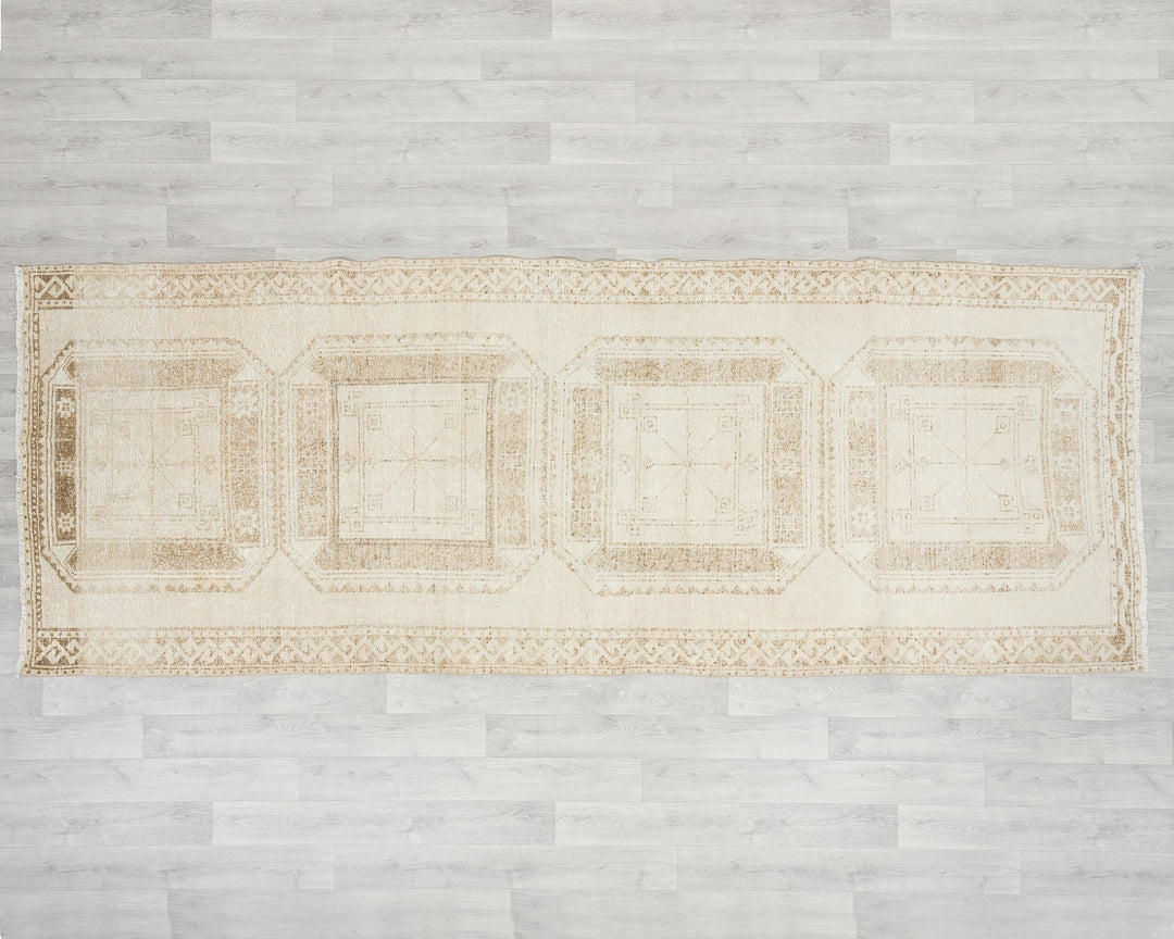 Beige Runner Rug 3' 11" x 10' 8" | No. VR30318