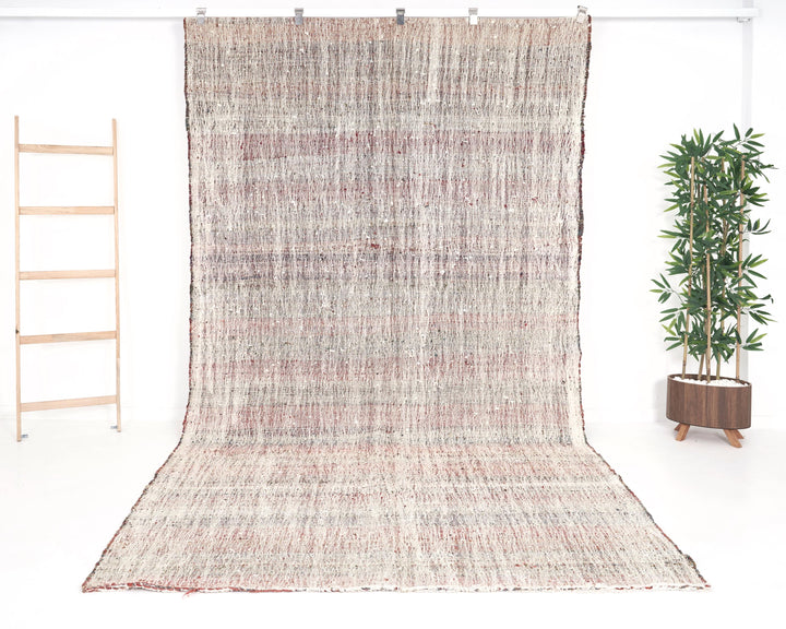 Kilim Rug 5' 8" x 10' 1" | No. VR78215