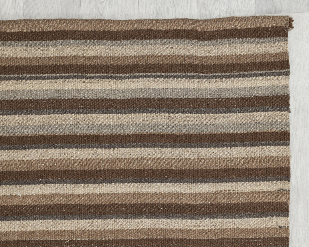 Brown Runner Rug 2' 11" x 12' 9" | No. VR21395