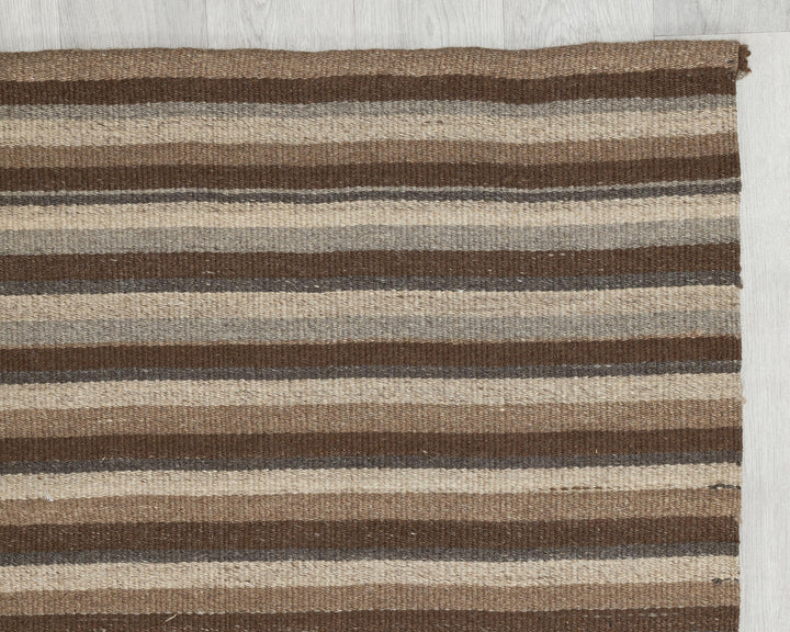 Brown Runner Rug 2' 11" x 12' 9" | No. VR21395
