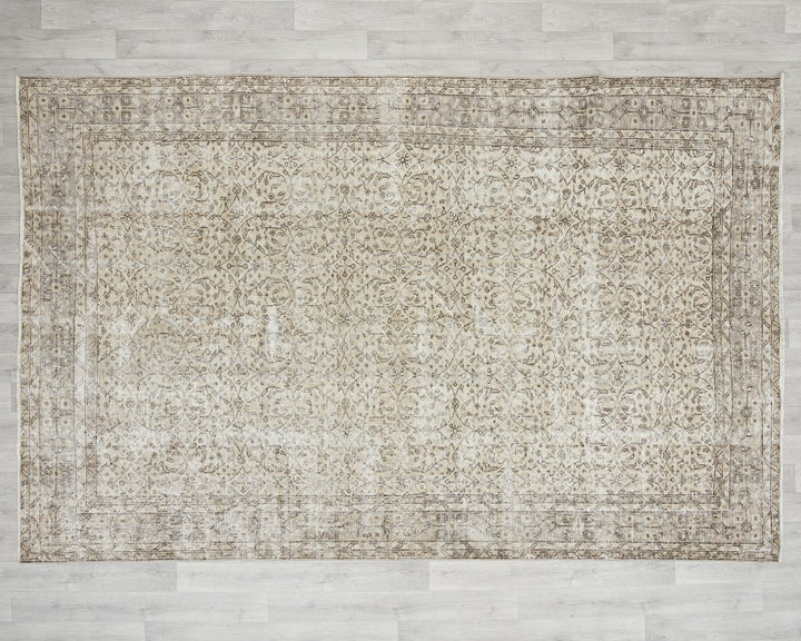 Beige Oushak Rug 6' 9" x 10' | No. VR36939