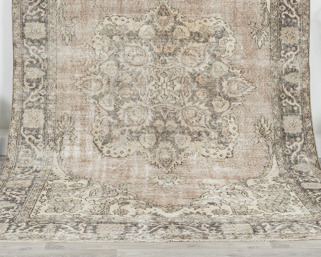 Oushak Rug 6' 3" x 9' 10" | No. VR17527