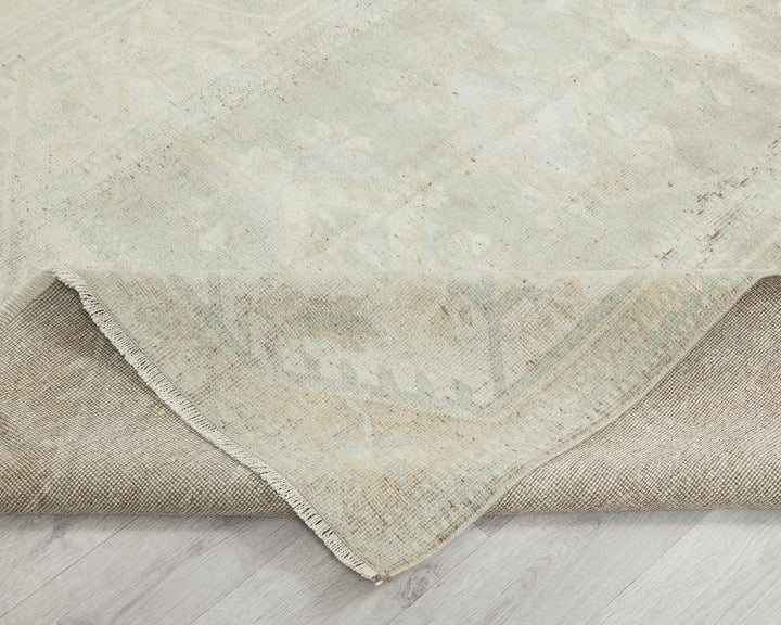 Beige Oushak Rug 5' 5" x 9' 6" | No. VR98399