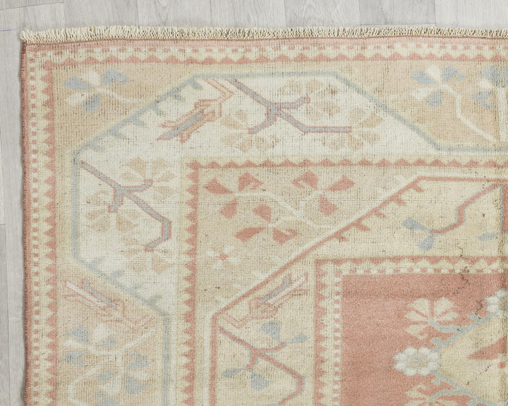 Faded Oushak Rug 5' 3" x 7' 7" | No. VR82788