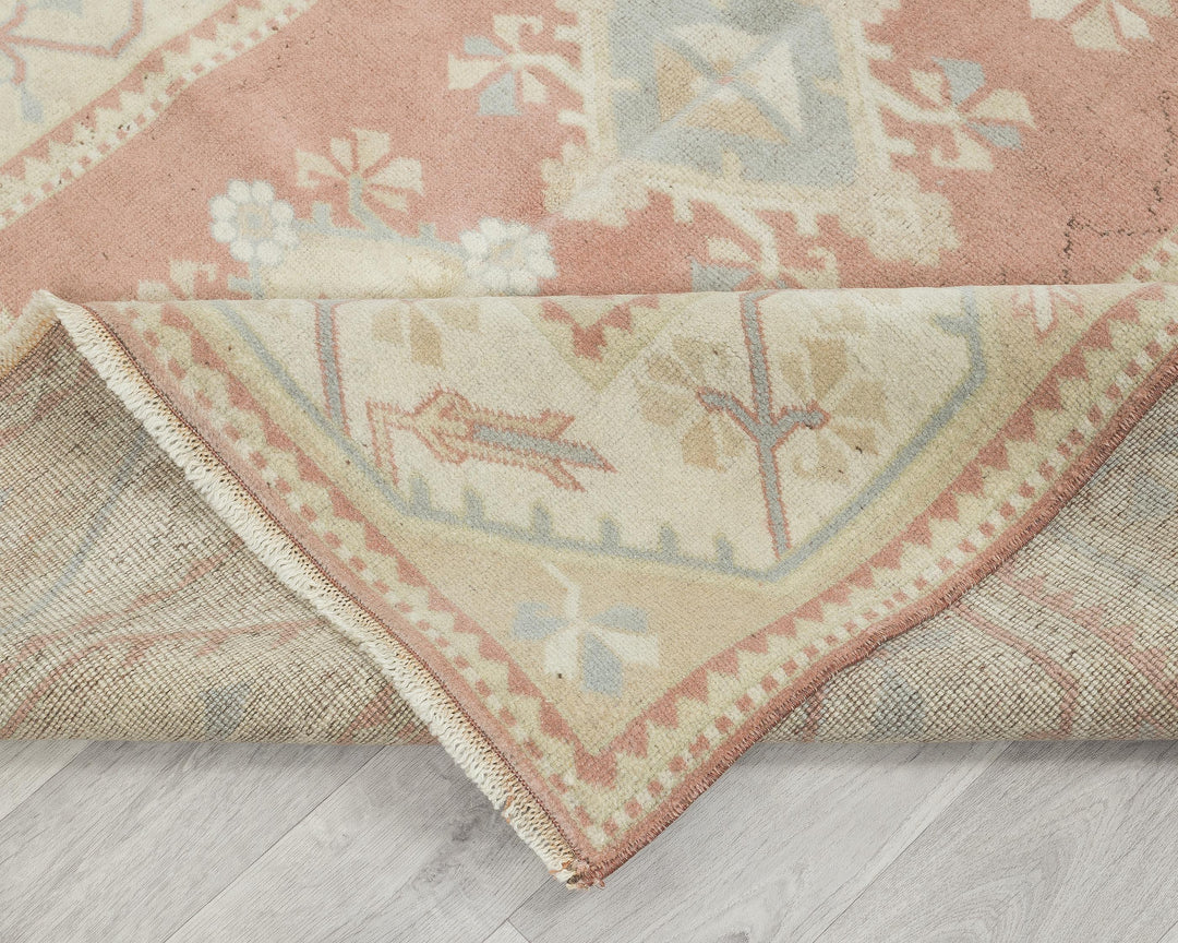 Faded Oushak Rug 5' 3" x 7' 7" | No. VR82788