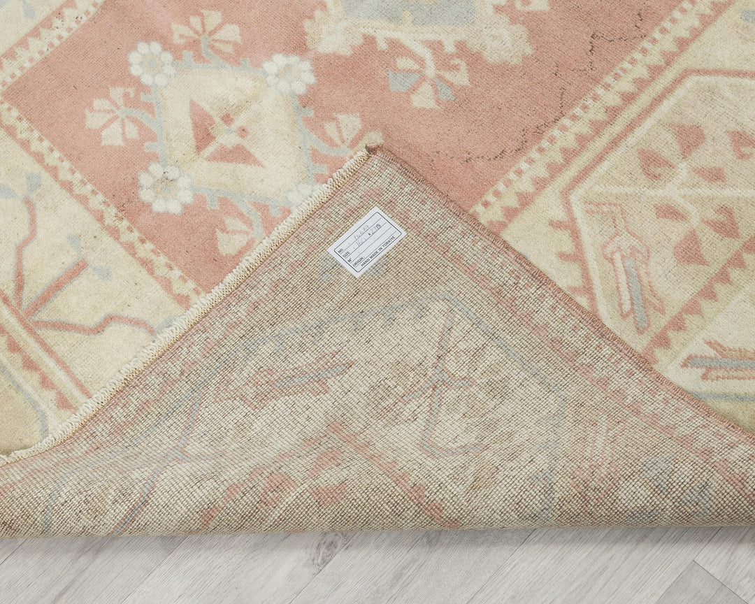 Faded Oushak Rug 5' 3" x 7' 7" | No. VR82788