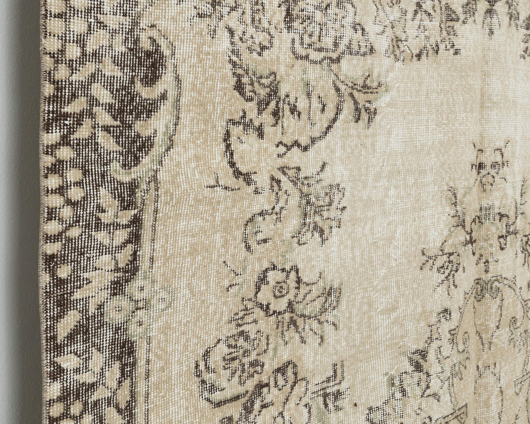 Neutral Oushak Rug 6' 5" x 10' 4" | No. VR92325