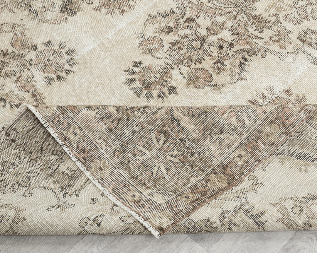 Beige Oushak Rug 6' 5" x 10' | No. VR68215