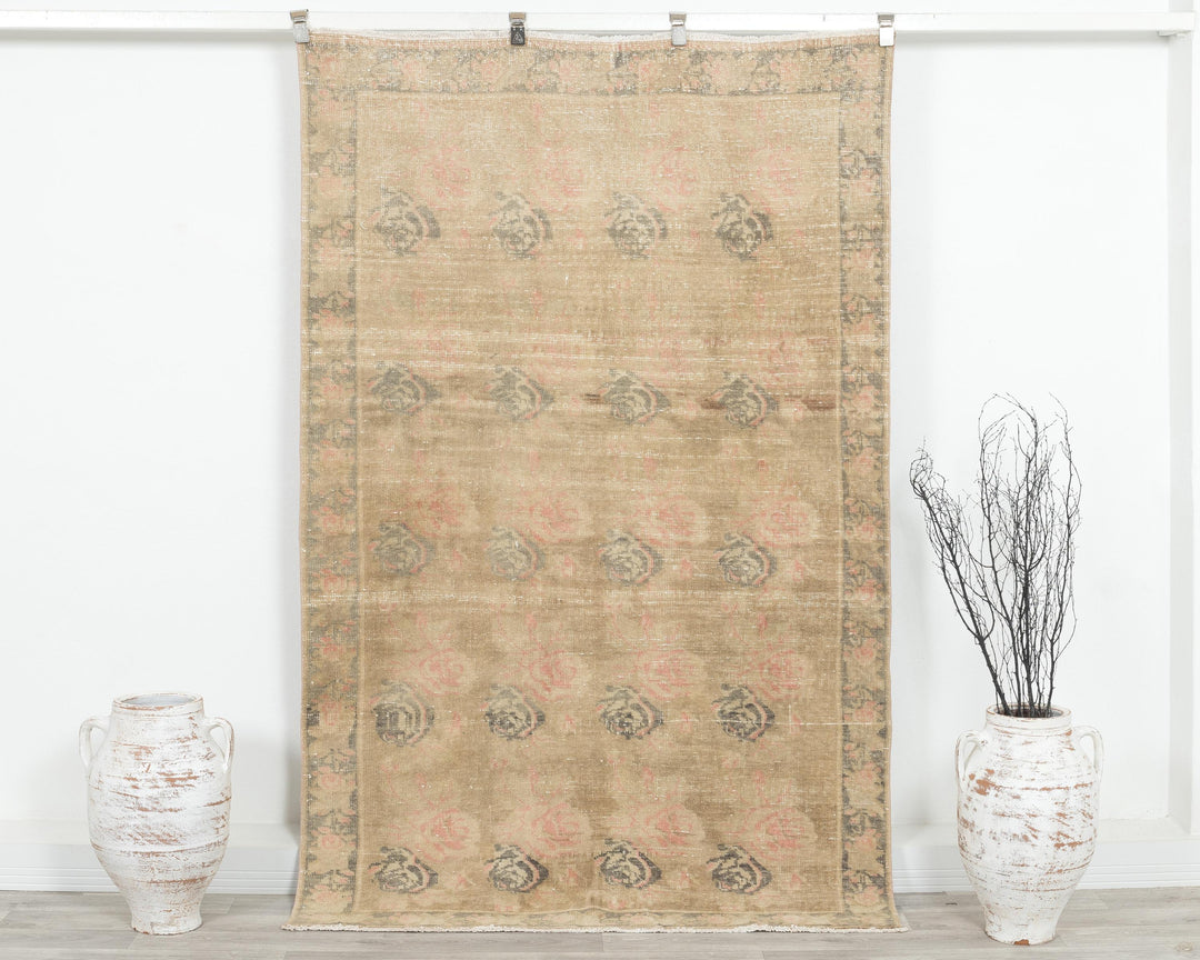 Beige Oushak Rug 4' 7" x 7' 1" | No. VR24243
