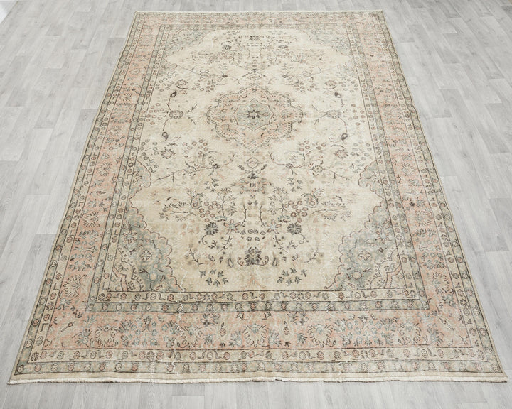 Neutral Oushak Rug 6' 8" x 10' 4" | No. VR43472