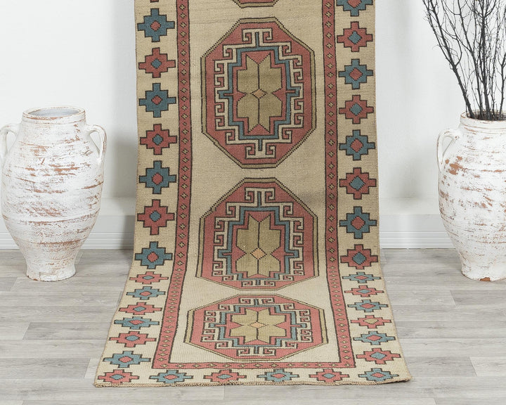 Runner Rug 2' 7" x 9' 8" | No. VR87150