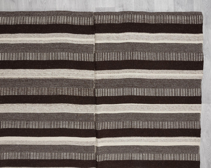 Kilim Rug 9' x 13' 4" | No. VR95618