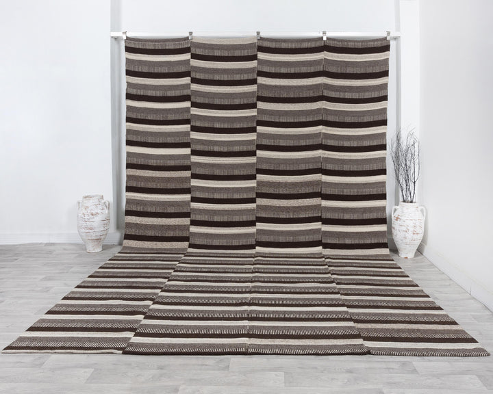 Kilim Rug 9' x 13' 4" | No. VR95618