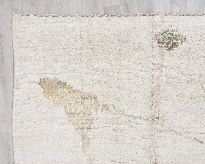 White Vintage Turkish Rug 7' 6" x 9' 10" | No. VR69058