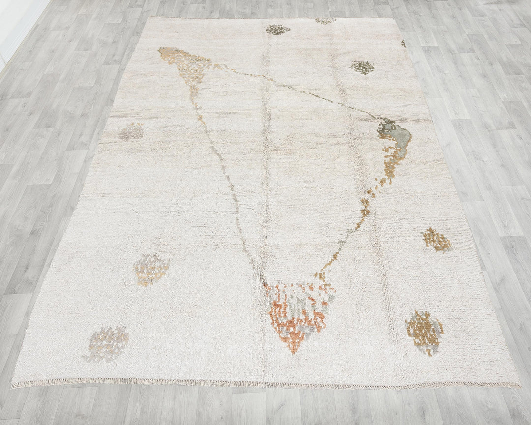 White Vintage Turkish Rug 7' 6" x 9' 10" | No. VR69058
