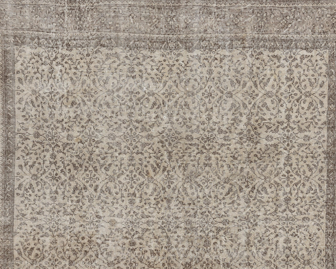 Beige Oushak Rug 5' 7" x 9' 10" | No. VR61398
