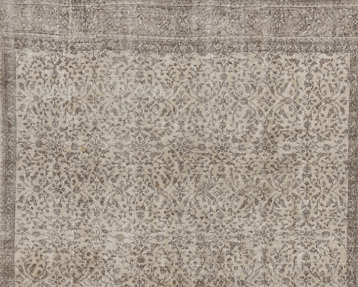 Beige Oushak Rug 5' 7" x 9' 10" | No. VR61398