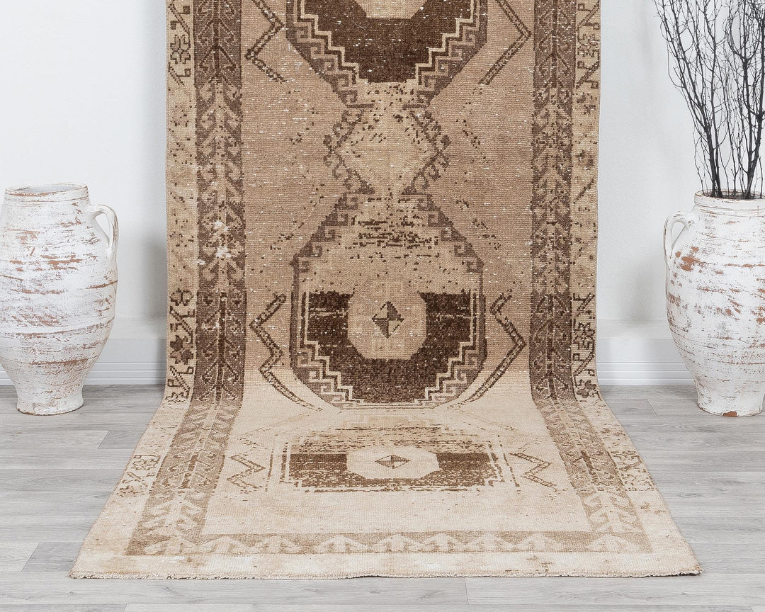 Beige Runner Rug 3' 6" x 10' 1" | No. VR25626