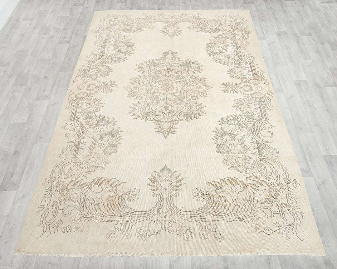 Ivory Oushak Rug 6' 2" x 10' 4" | No. VR20204