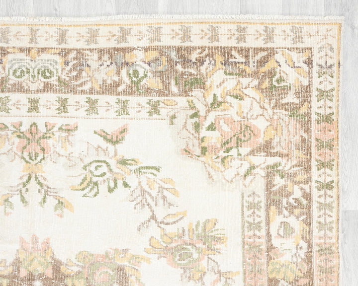 Beige Oushak Rug 6' 2" x 10' 2" | No. VR54224