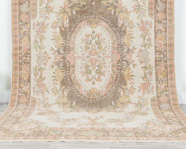 Beige Oushak Rug 6' 2" x 10' 2" | No. VR54224