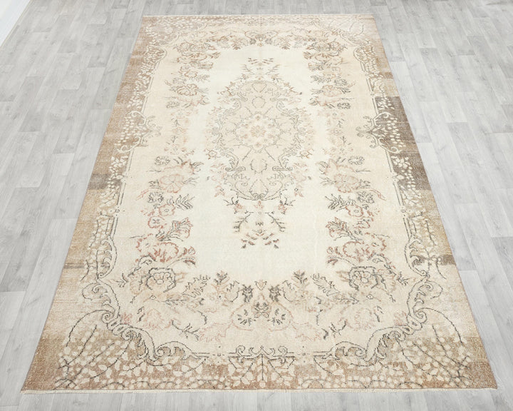 Beige Oushak Rug 5' 9" x 10' 4" | No. VR55317