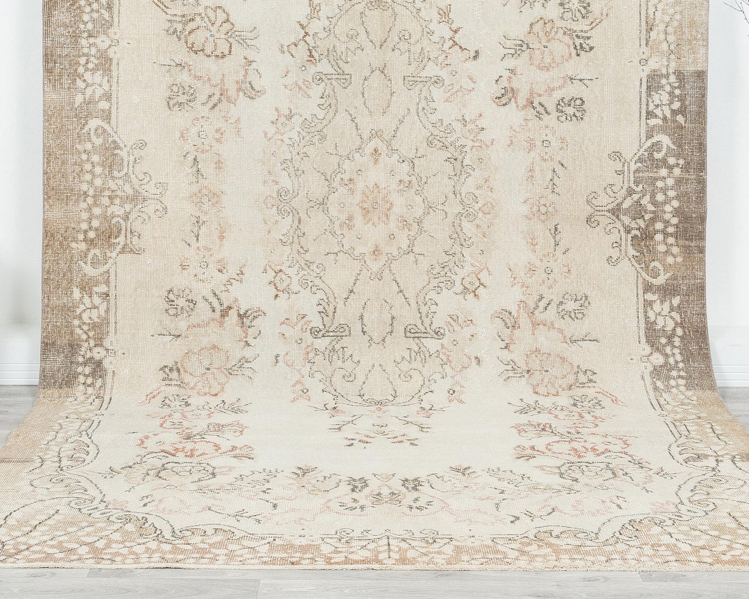 Beige Oushak Rug 5' 9" x 10' 4" | No. VR55317