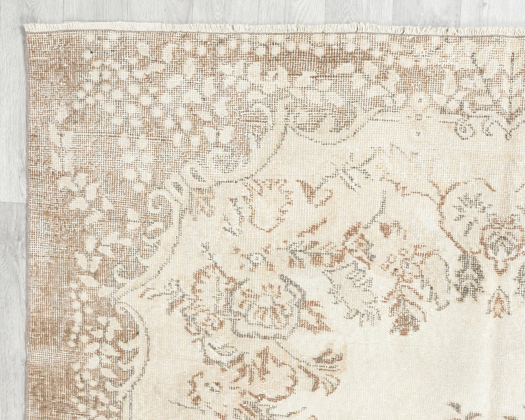 Beige Oushak Rug 5' 9" x 10' 4" | No. VR55317