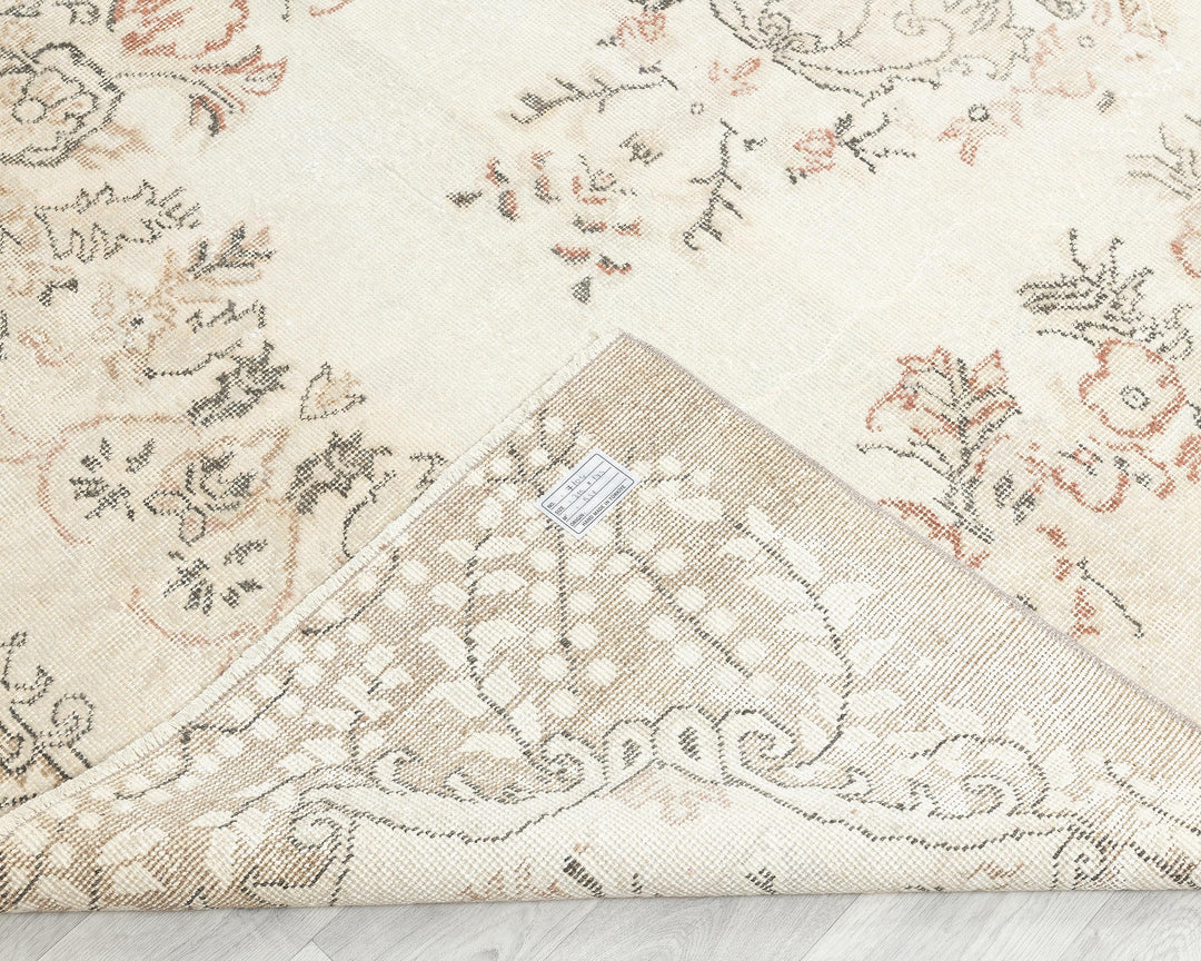 Beige Oushak Rug 5' 9" x 10' 4" | No. VR55317