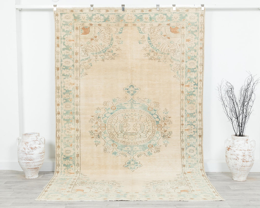 Beige Oushak Rug 9' 6" x 6' 1" | No. VR47085