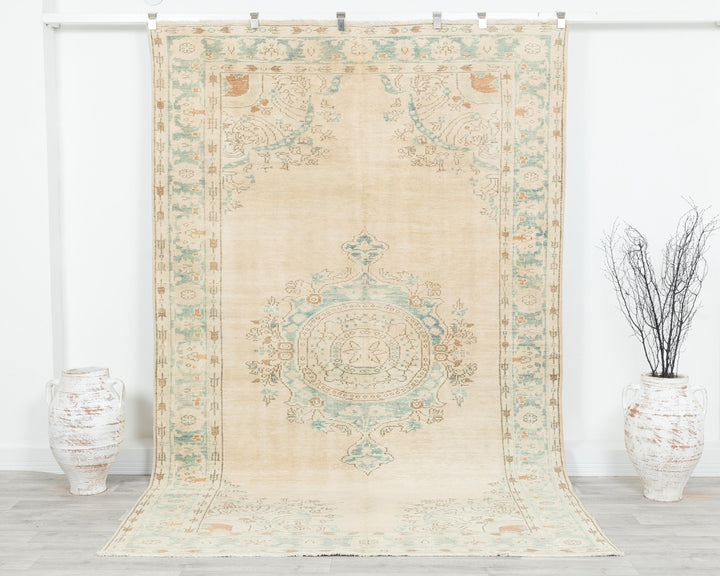 Beige Oushak Rug 9' 6" x 6' 1" | No. VR47085