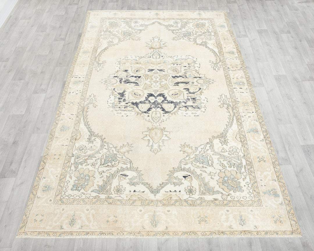 Beige Oushak Rug 6' 1" x 9' 10" | No. VR79741