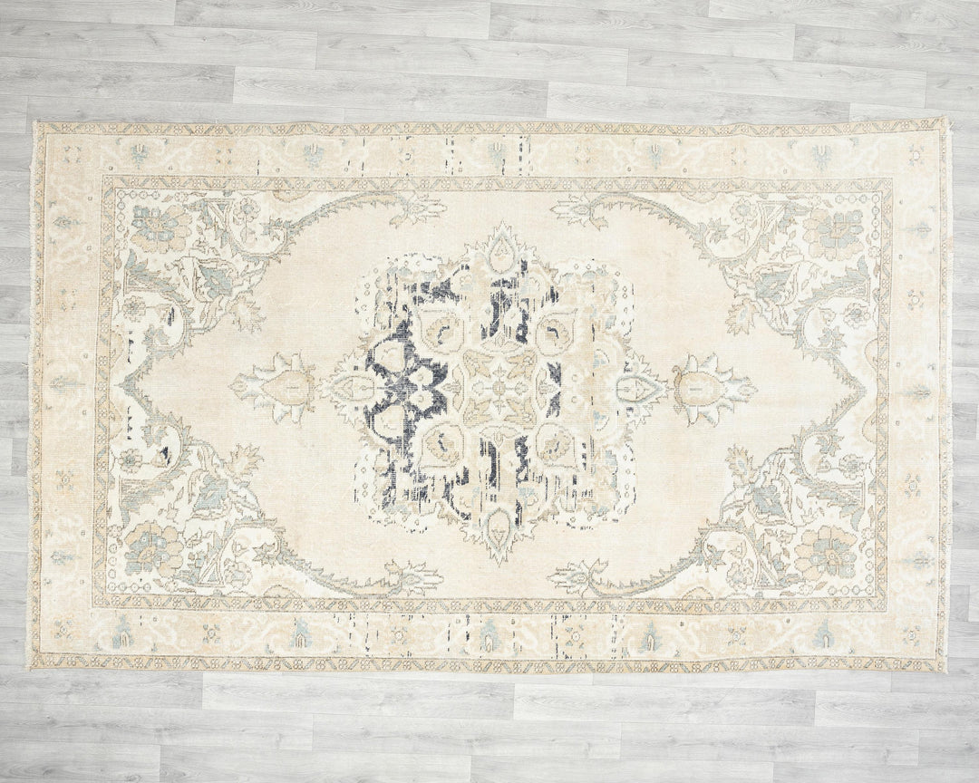 Beige Oushak Rug 6' 1" x 9' 10" | No. VR79741