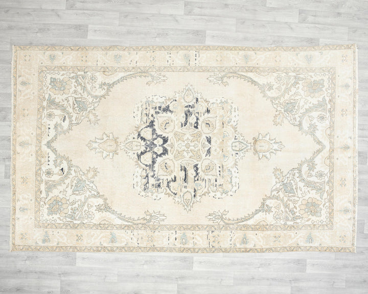 Beige Oushak Rug 6' 1" x 9' 10" | No. VR79741