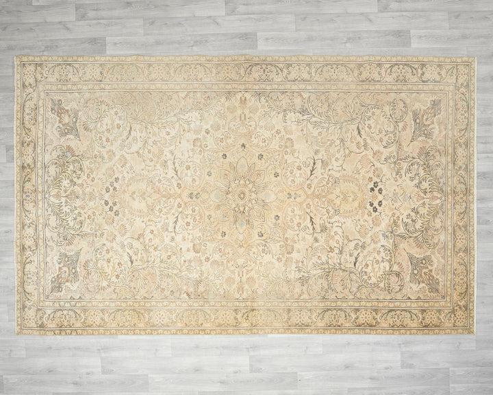 Oushak Rug 6' 5" x 9' 10" | No. VR63891