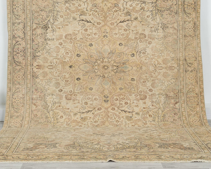 Oushak Rug 6' 5" x 9' 10" | No. VR63891