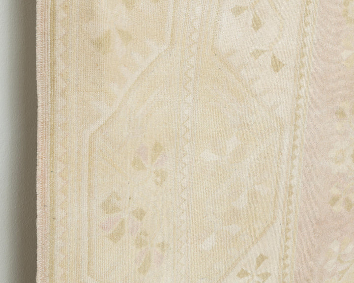 Beige Oushak Rug 6' 7" x 9' 4" | No. VR41139