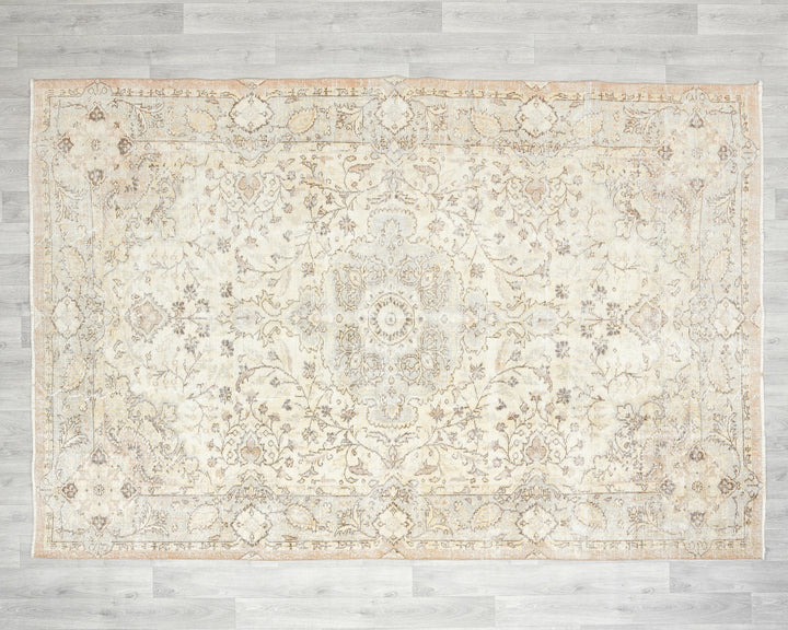 Beige Oushak Rug 6' 3" x 9' 3" | No. VR70968
