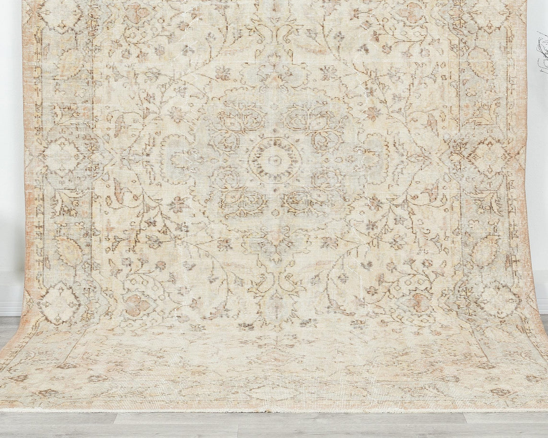 Beige Oushak Rug 6' 3" x 9' 3" | No. VR70968