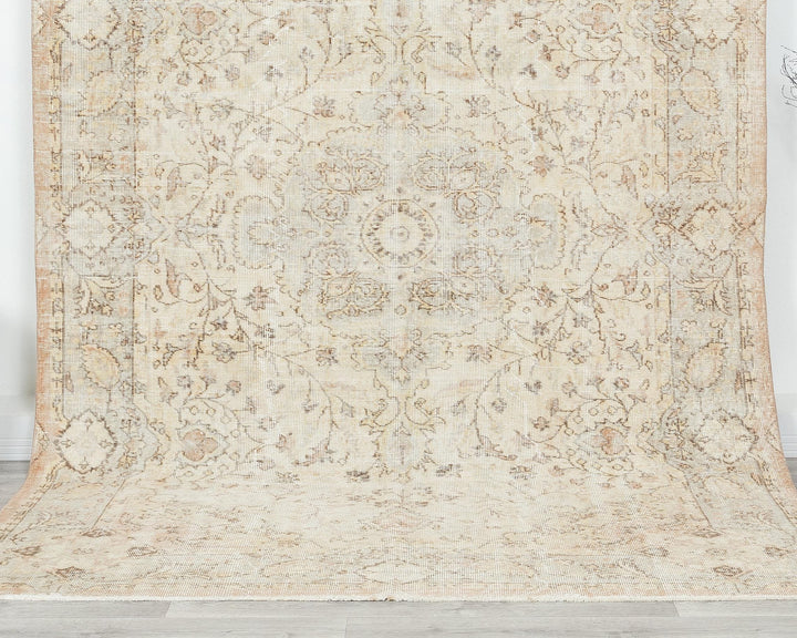 Beige Oushak Rug 6' 3" x 9' 3" | No. VR70968