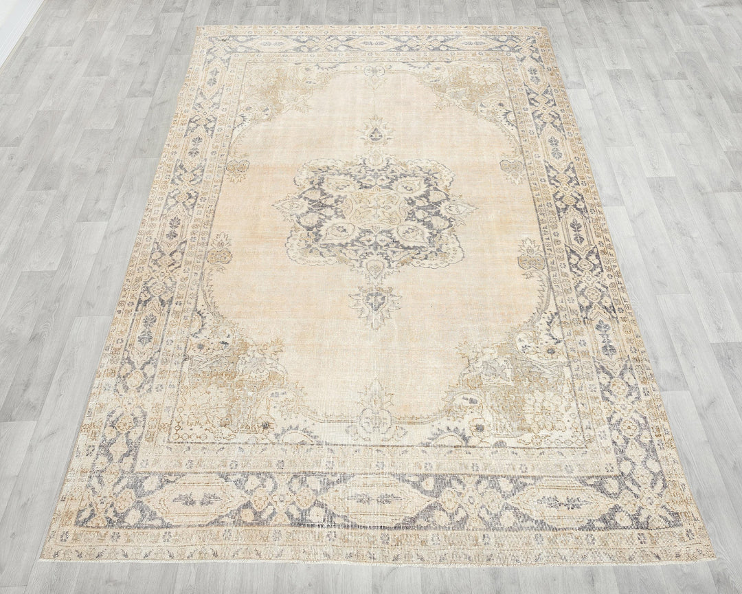Beige Oushak Rug 10' 8" x 6' 9" | No. VR19734