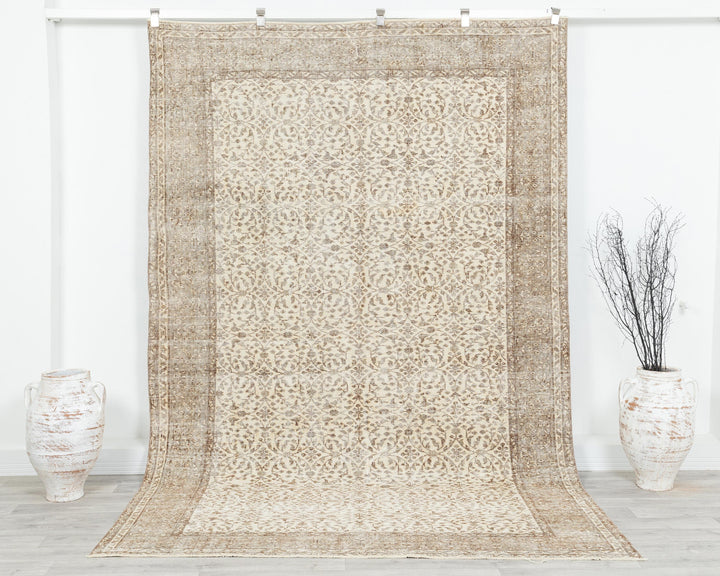 Neutral Oushak Rug 6' 3" x 9' 6" | No. VR17355
