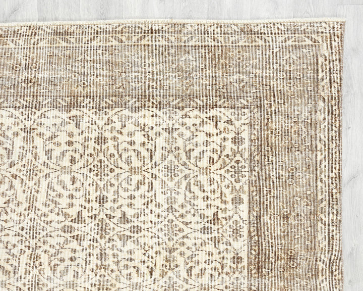 Neutral Oushak Rug 6' 3" x 9' 6" | No. VR17355