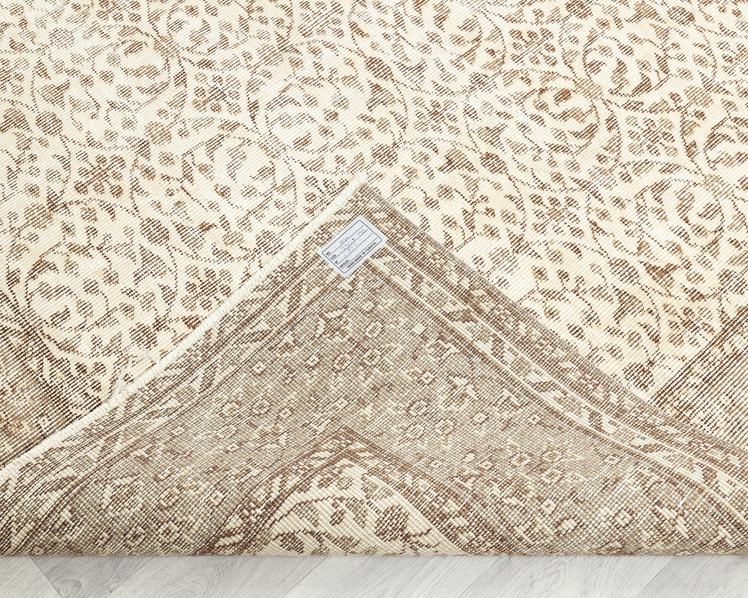 Neutral Oushak Rug 6' 3" x 9' 6" | No. VR17355