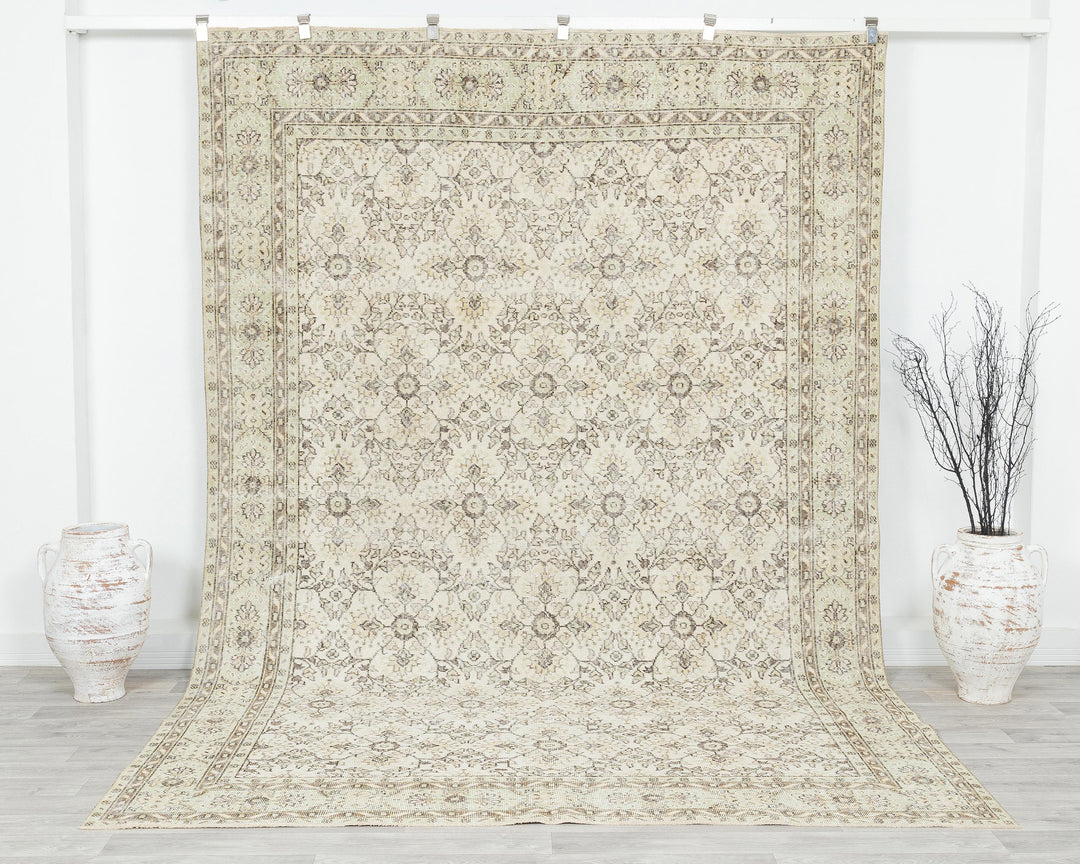 Beige Oushak Rug 10' 2" x 7' 1" | No. VR20238