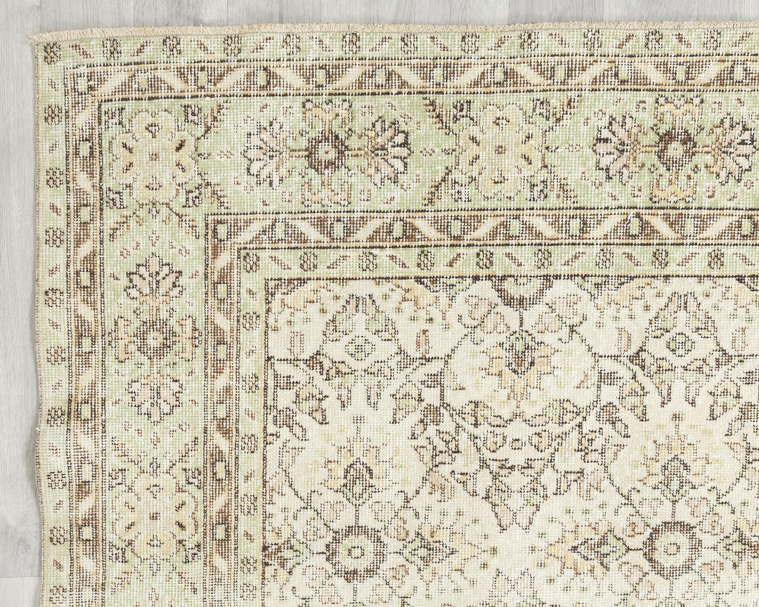 Beige Oushak Rug 10' 2" x 7' 1" | No. VR20238