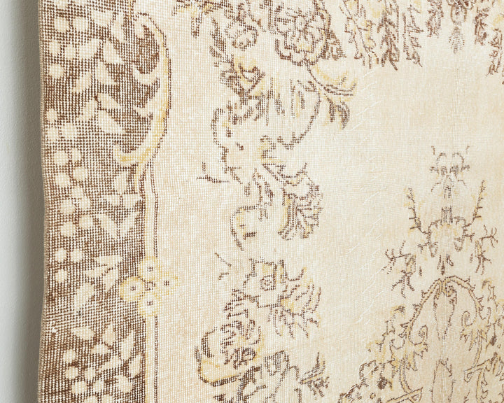 Beige Oushak Rug 9' 11" x 6' 8" | No. VR45967