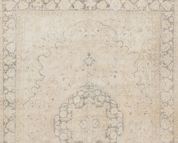 Beige Oushak Rug 6' 6" x 9' 8" | No. VR10485