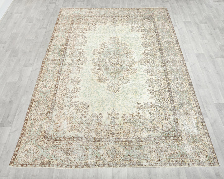 Beige Oushak Rug 7' x 9' 11" | No. VR27327